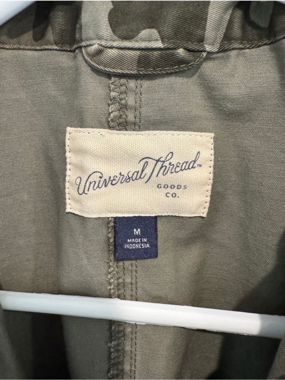 Universal Thread Women's Camo Field Jacket in Olive and Tan Size Med - Picture 3 of 3